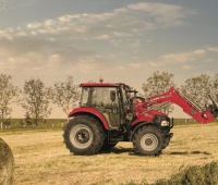Gal4caseih_farmall_95c_front_loader_bales.jpg
